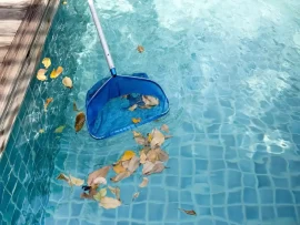 Swimming pool cleaning services near Jumeirah Isla