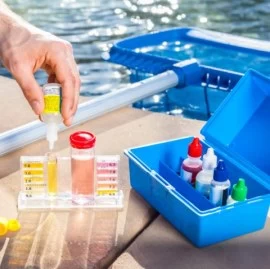 Swimming pool cleaning near Jumeirah Island 055311