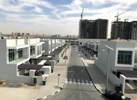 فيلل في وسط دبي  قابلة للاستثمار والسكن